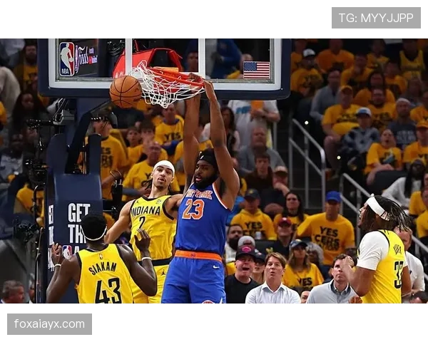 米切尔·罗宾逊篮下防守制造篮板差距 提升球队内线稳定性